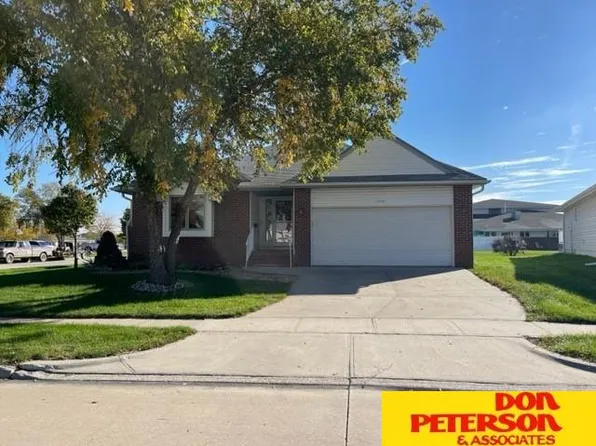 2770 28th Cir, Fremont, NE 68025