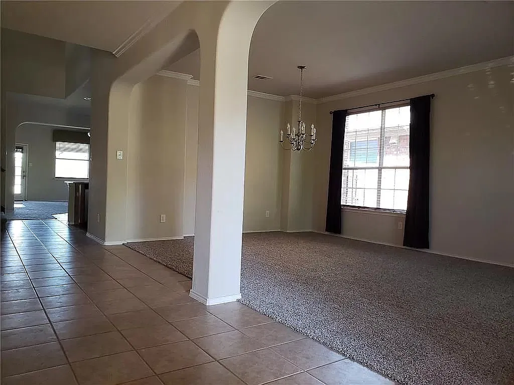 4 bed, 3666 sqft, $3,100 — Photo 3