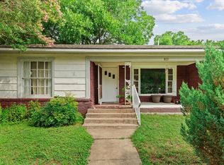 818 College St, Cleburne, TX 76033