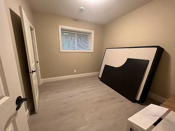 4th image of 1112 Cornell Ave