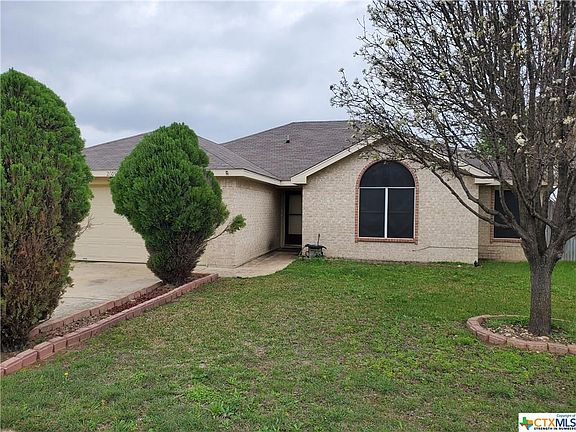 2nd image of 2605 Larissa Dr