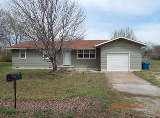 121 Hedge Dr, Carl Junction, MO 64834