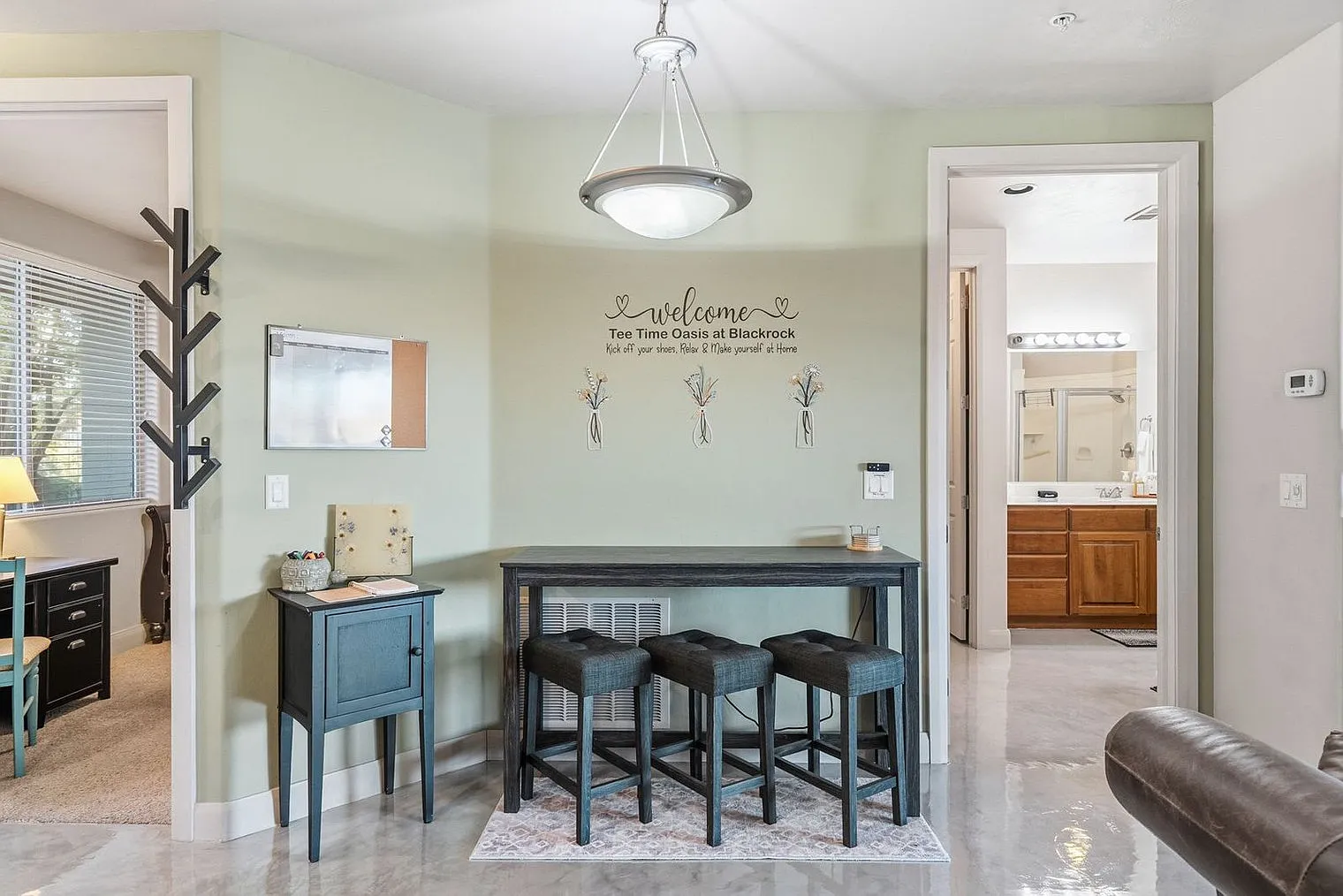 3 bed, 2.0 bath, 1377 sqft, $3,387 — Photo 3