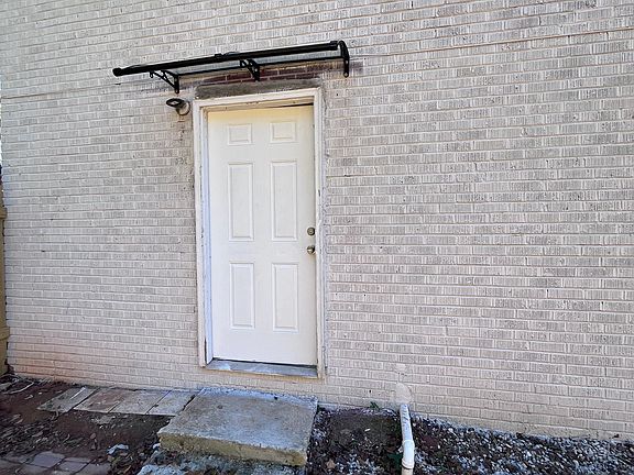 5th image of 312 Davis Park Rd #D