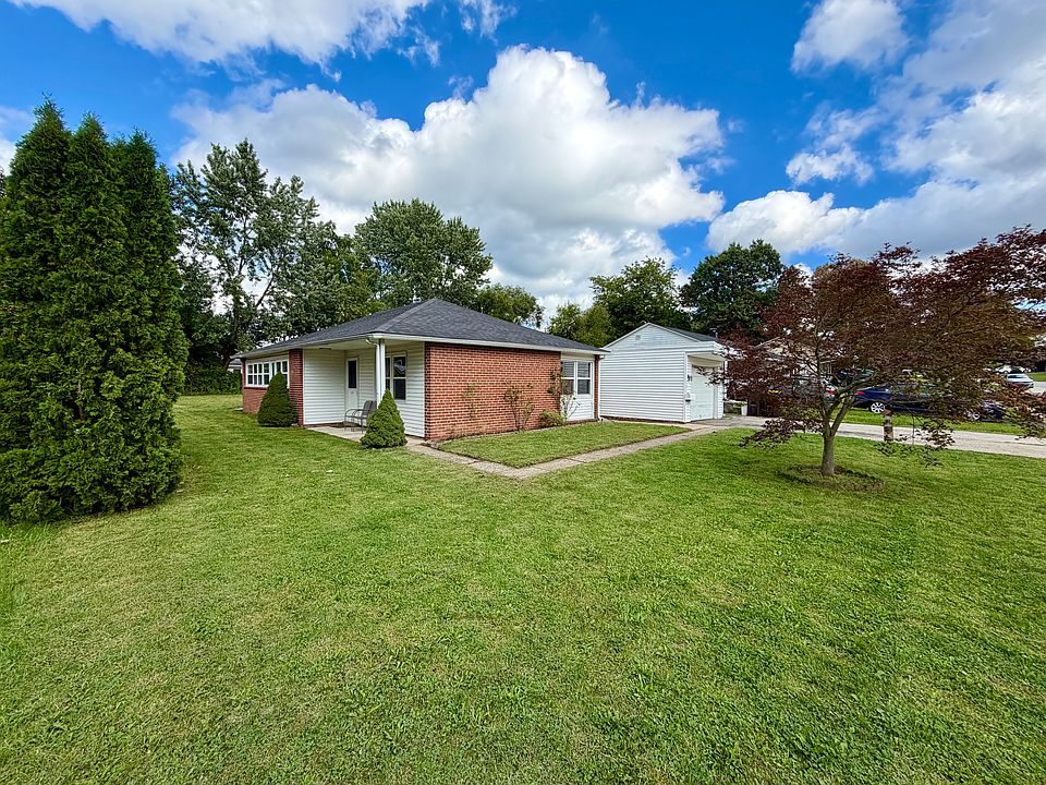 1st image of 221 Brookside Rd
