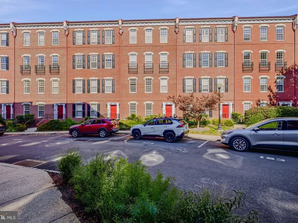 311 Admirals Way, Philadelphia, PA 19146