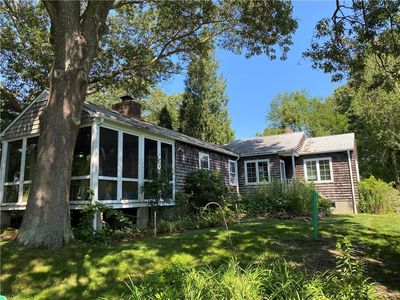 101 Hill Side St, Saunderstown, RI, 02874
