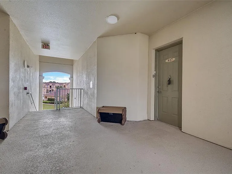817 Terrace Ridge Cir #817 — Photo 28