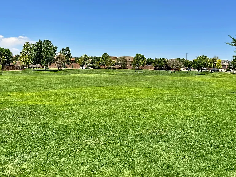 2406 Treviso Dr SE — Photo 23