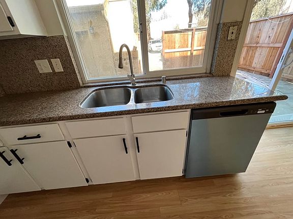 4th image of 4100 Polaris Ave