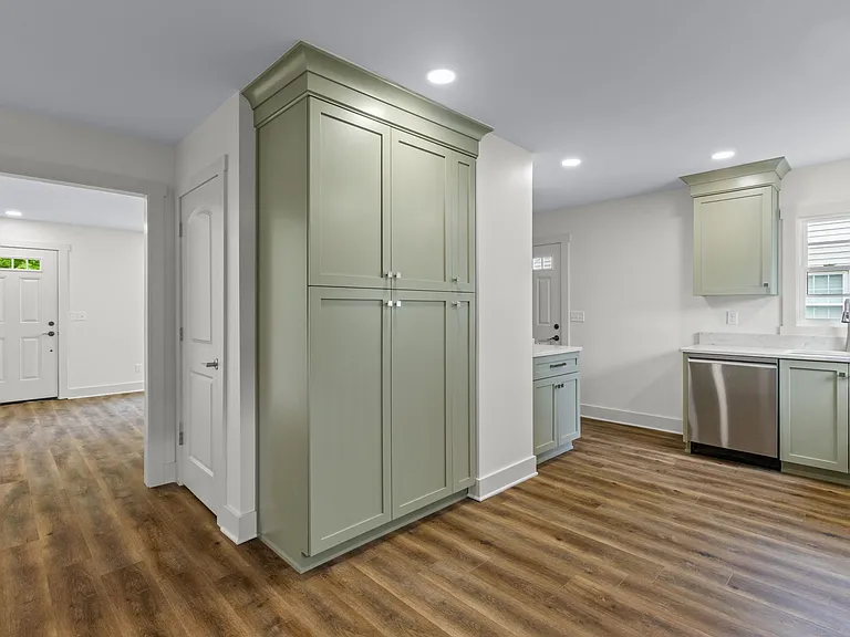 3908 Plymouth Rd — Photo 18