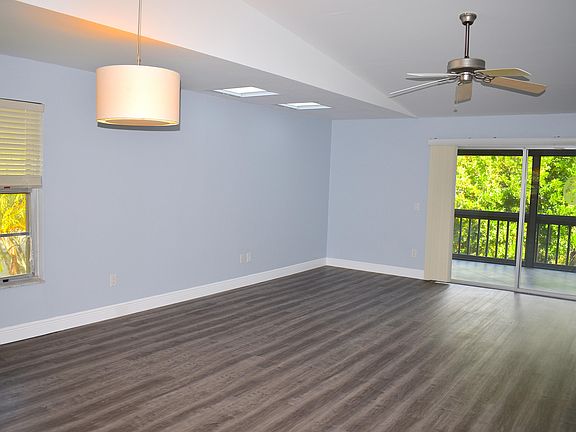 3rd image of 8388 SE Croft Cir APT 6