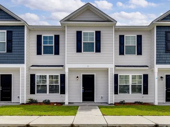 8 Red Robin Ct, Port Wentworth, GA 31407