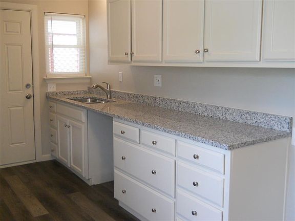 5th image of 112 Highland Dr