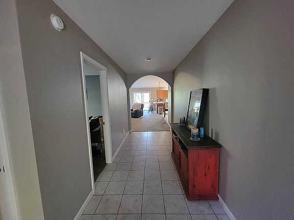 5th image of 896 Irish Dr
