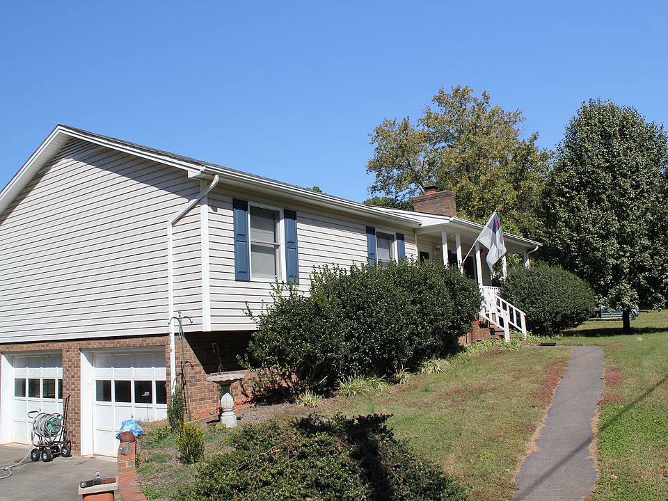 Two car garage from side