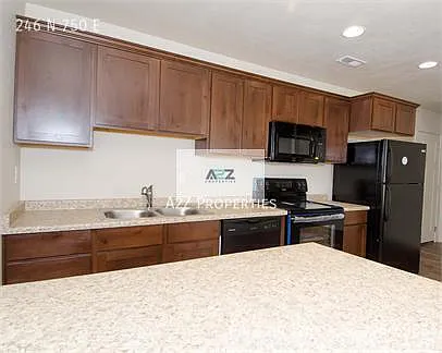 246 N 750 E — Photo 27