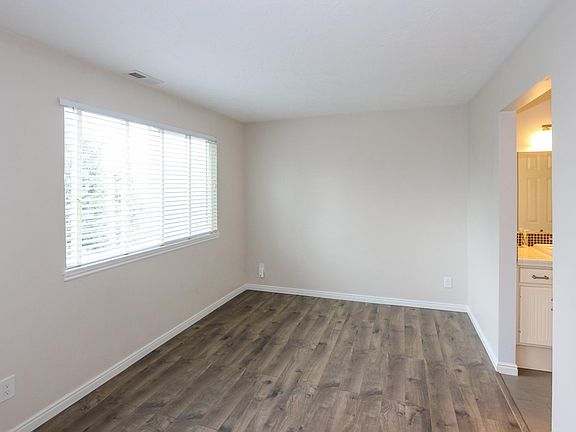 4th image of 480 N Wall St APT A102