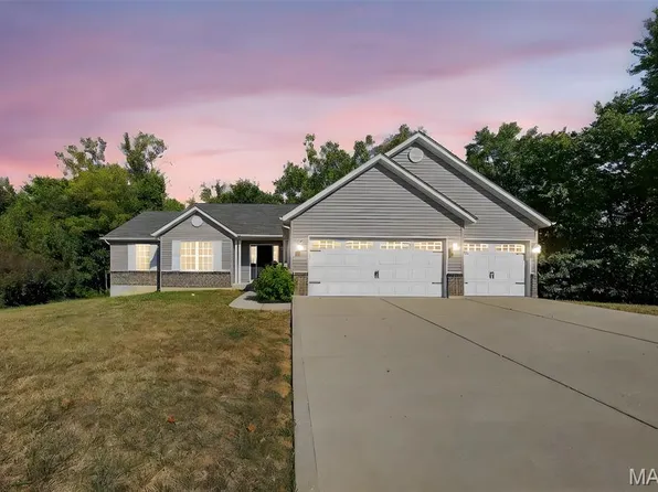 310 Rockport Dr, Troy, MO 63379