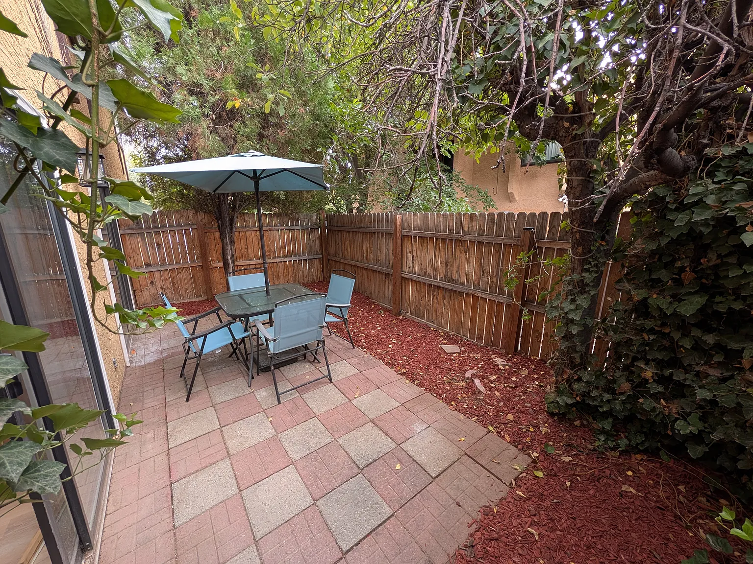 2 bed, 1.5 bath, 1036 sqft, $1,800 — Photo 4