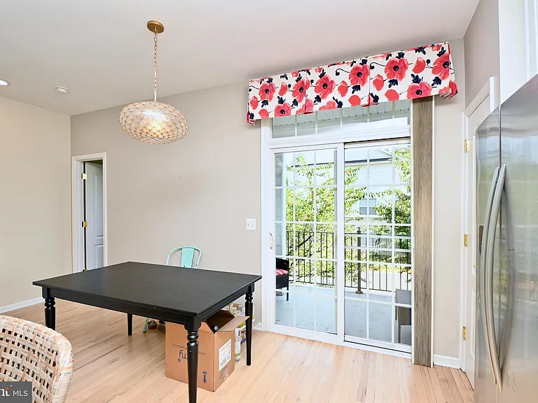 6915 Rolling Creek Way — Photo 10