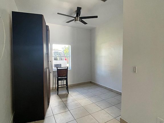 3rd image of 15760 NE 18th Ct
