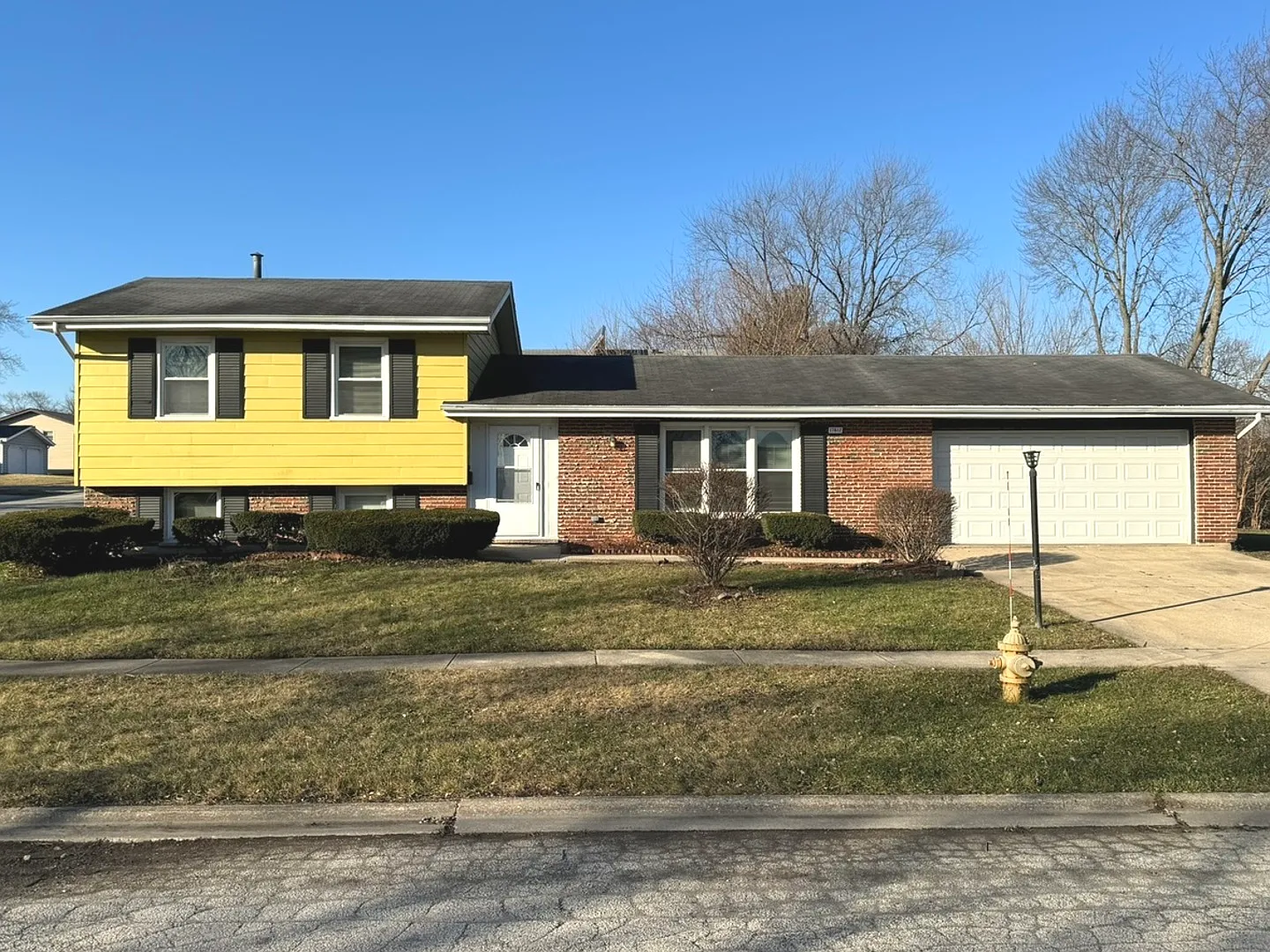 17612 Willow Ave photo 1