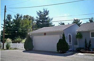 3rd image of 13525 Clark St NE