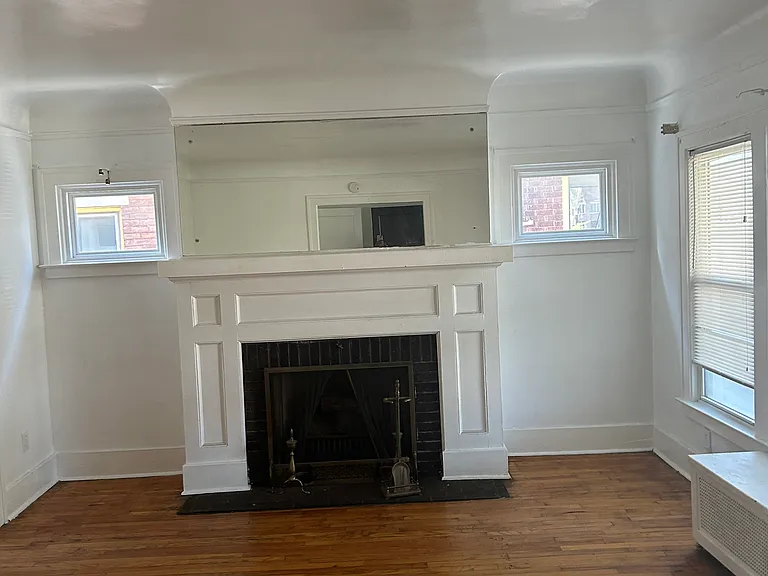 1929 Calvert St #1 — Photo 2