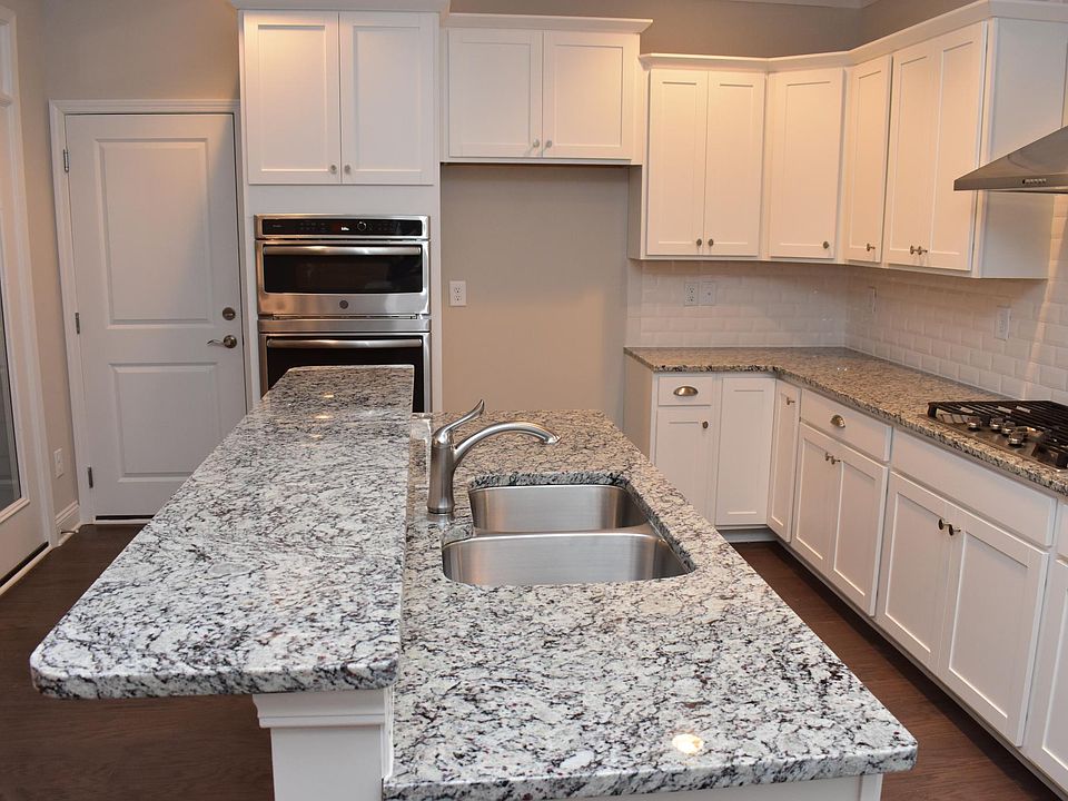 1st image of 118 Mint Ave #C
