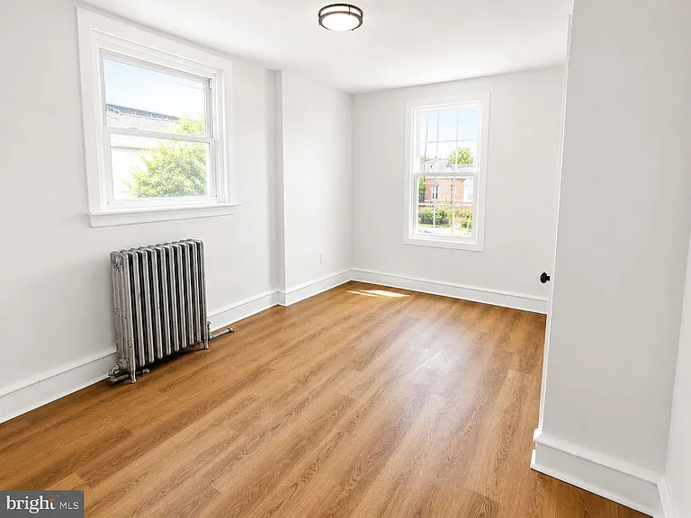 162 W Godfrey Ave — Photo 14