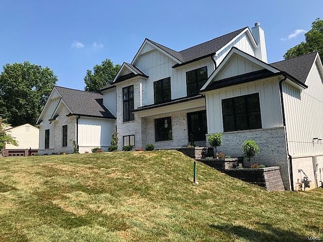 2nd image of 11815 Point Oak Dr