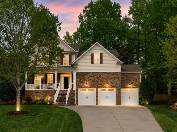 511 E Hatterleigh Ave, Hillsborough, NC 27278