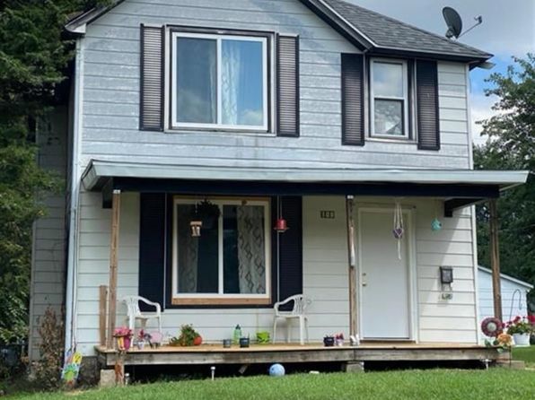 108 S Adams St, Burlington, IA 52601 – 3-bedroom rental in Burlington