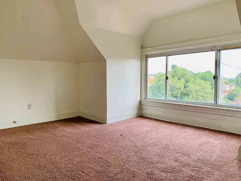 200 Princeton Ave #2 — Photo 15