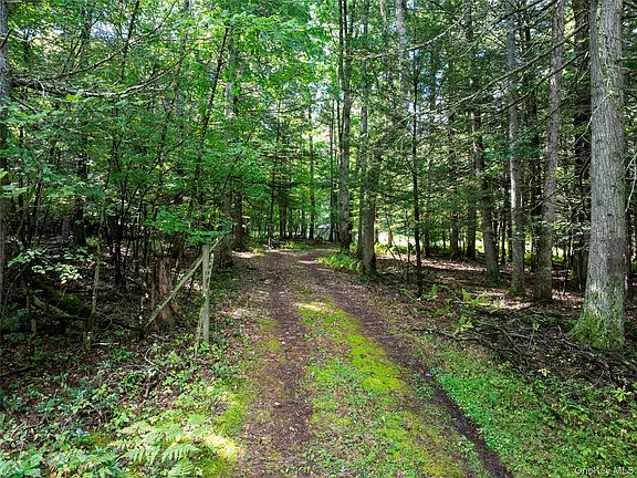 2nd image of 83 Perry Pond Road