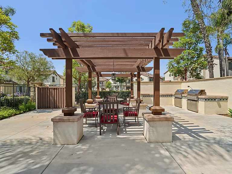 Villas at the Park — Photo 7