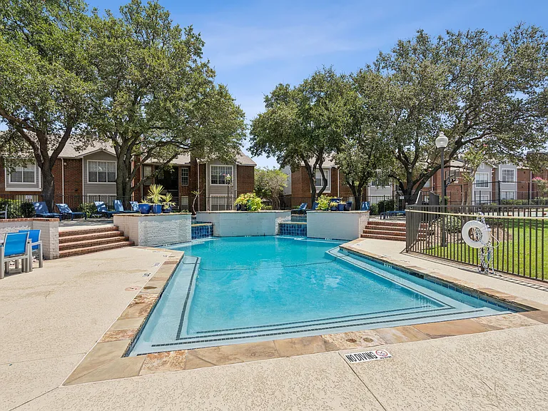 Townlake Of Coppell — Photo 22