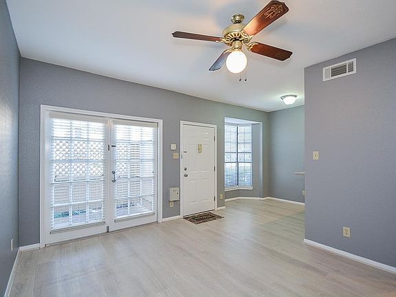 4th image of 2121 El Paseo St APT 1302