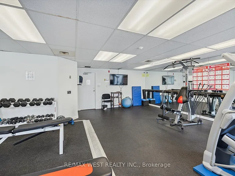 225 Davenport Rd #503 — Photo 21