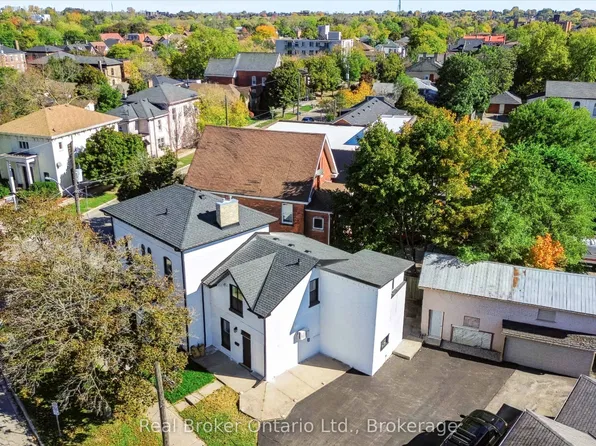 93 West St, Brantford, ON N3T 3E8