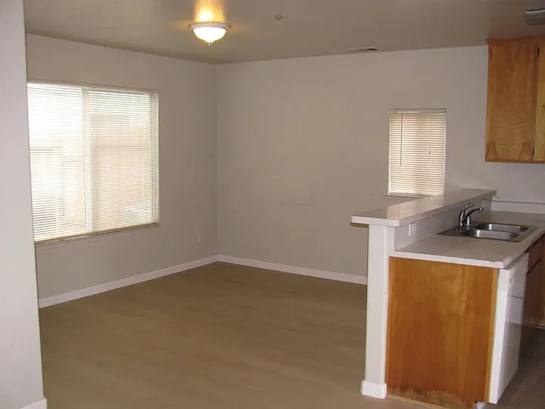 Summertree Lane 4 Plex — Photo 12