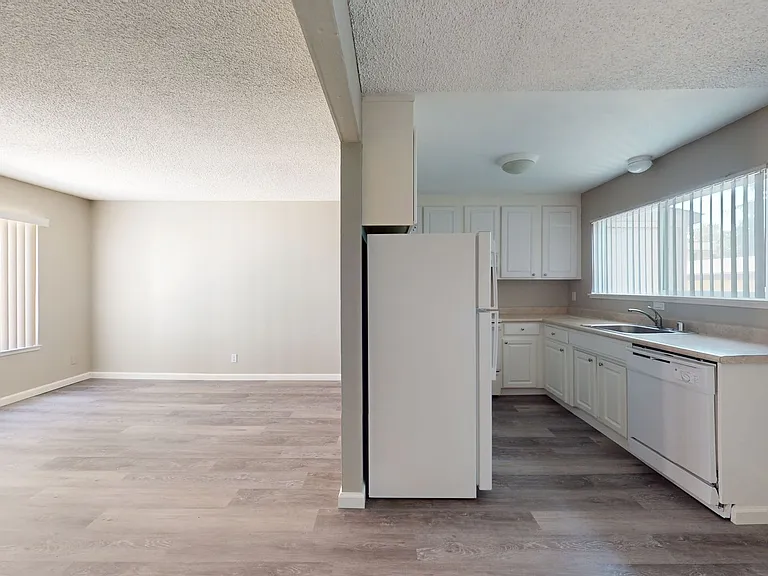 Hidden Glen Apartments — Photo 14