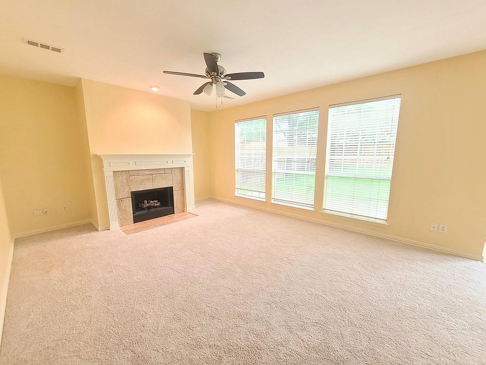 1st image of 4624 Belladonna Dr