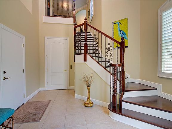 4th image of 28550 Altessa WAY #201