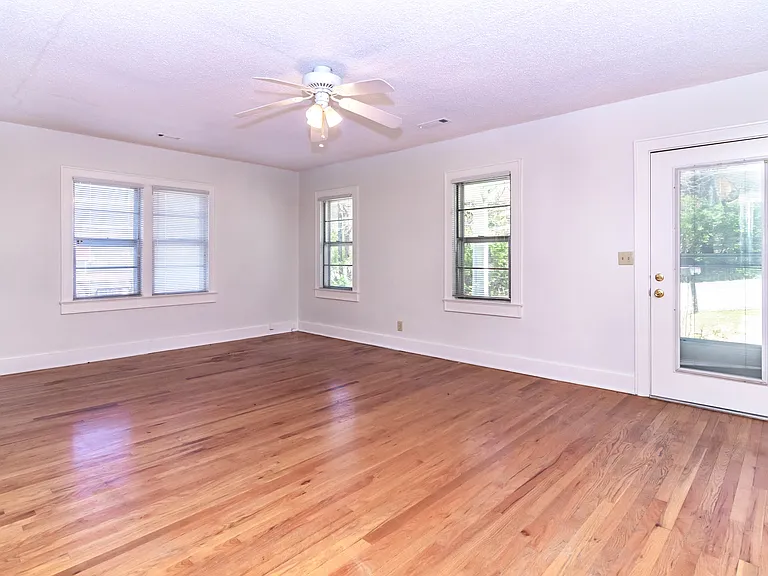 583 N Assembly Dr #1 — Photo 4