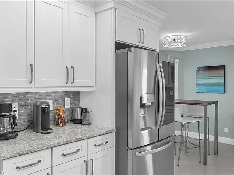 1020 Swallow Ave #302 — Photo 11