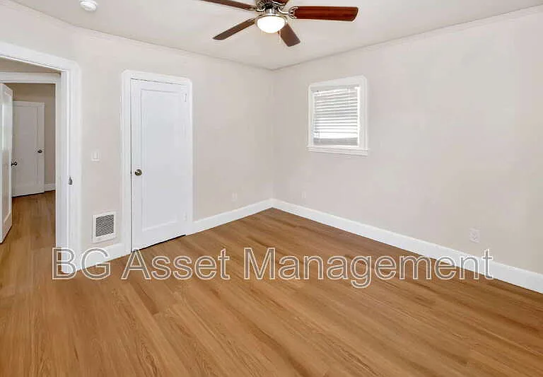 2801 Sabral Cir — Photo 15