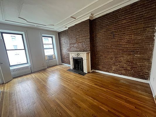 2nd image of 336 E 55th St APT 4A
