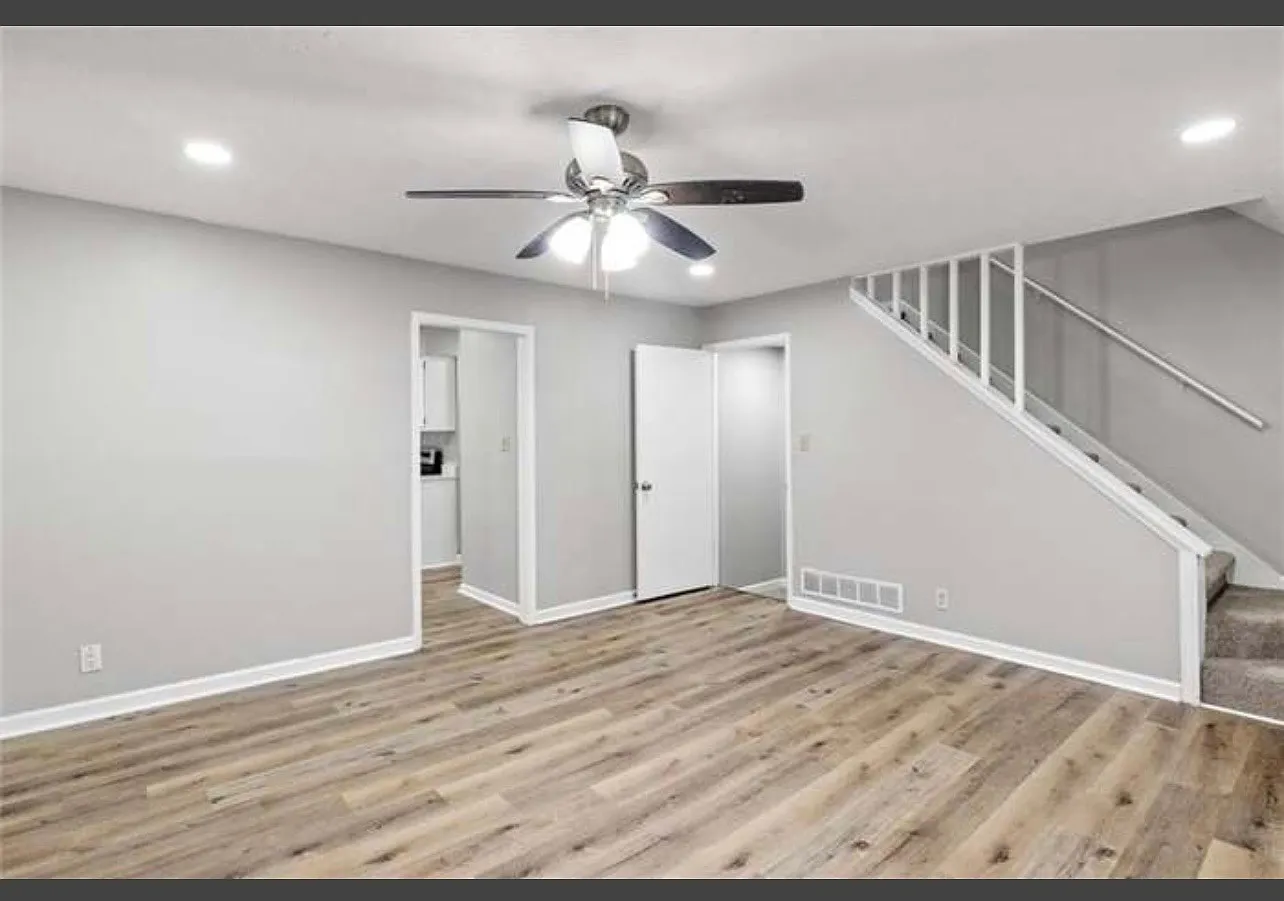 4 bed, 1220 sqft, $2,500 — Photo 1